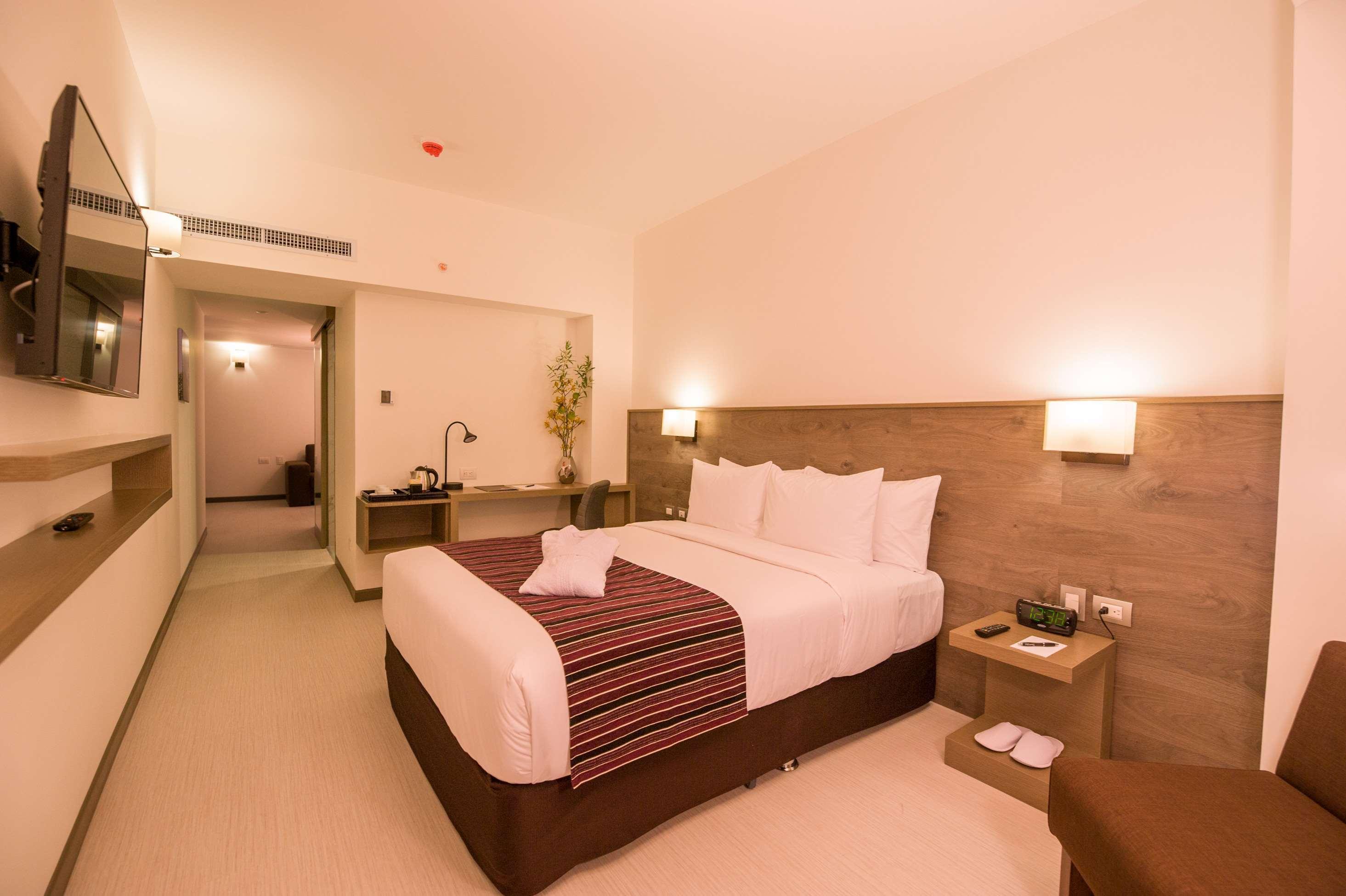 Best Western Posada Royale Hotel & Suites Simi Valley Ngoại thất bức ảnh